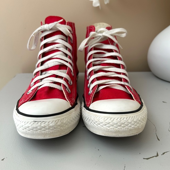 Converse Chuck Taylor All Star High Top in Red Unisex Size Men’s 7 (Women’s9) - Picture 4 of 16